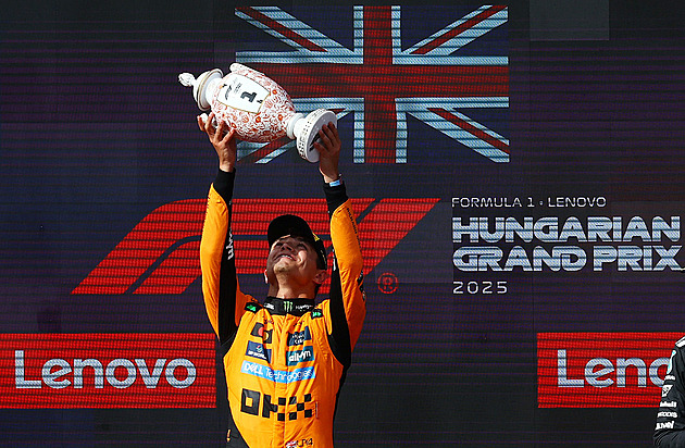 Zlomený Hamilton a rozzuřený Leclerc. Drolící se Ferrari hledá cestu z krize