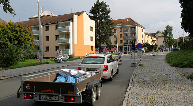 Žďár nad Sázavou ucpala další uzavírka, řidičům začala „bitva“ u Stalingradu