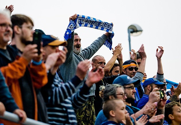 Jako Schick! Ústecký Černý proti Spartě ohromil geniálním gólem z vlastní půlky