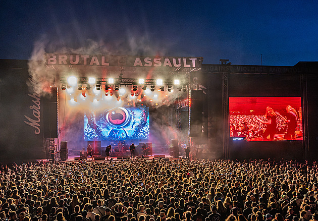 Metalový svátek Brutal Assault 2026: program, vstupenky, ubytování