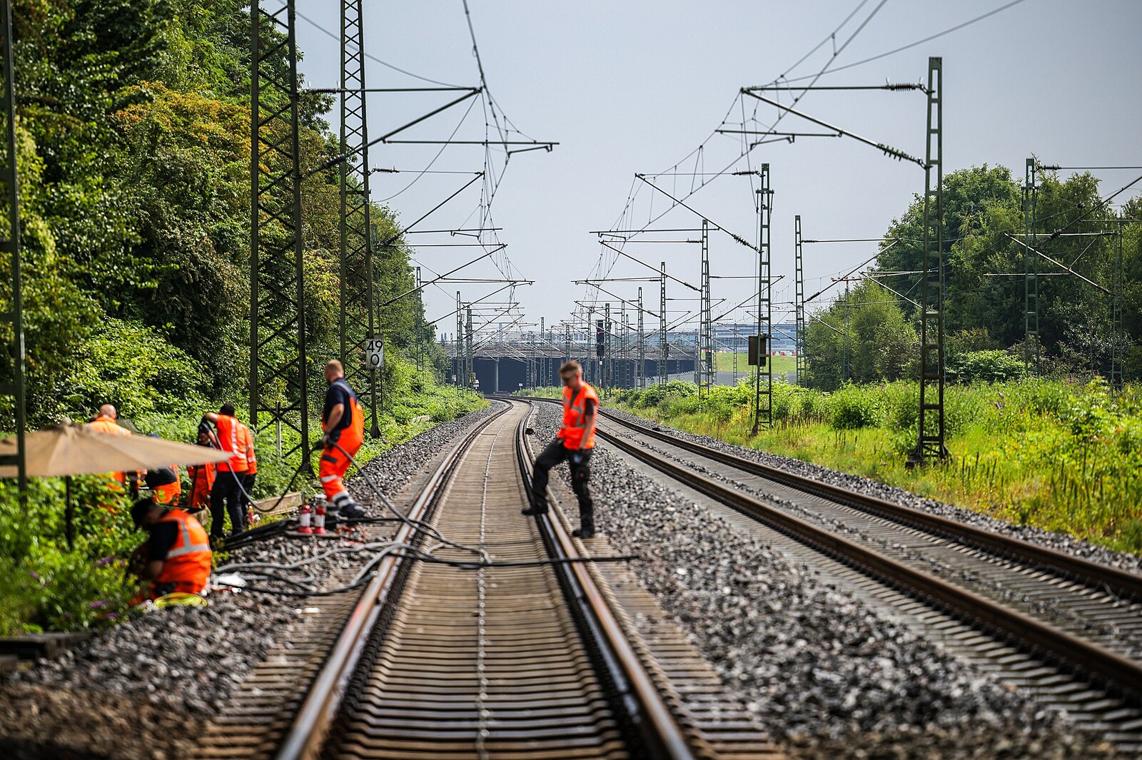 Důležitá trať na západě Německa se stala terčem druhého žhářského útoku