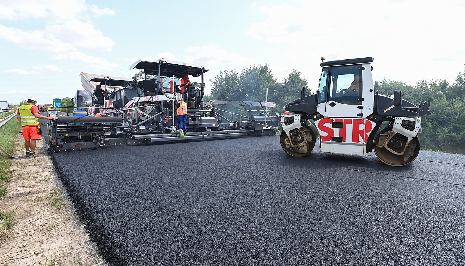 Drahá ropa prodražuje stavby. Hrozí, že nebude asfalt