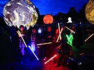 Milovnci scifi se seli v ter veer na festivalu Planet planet v parku na...