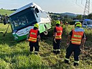 Zsah zchran, hasi a policie u havarovanho autobusu na Novojinsku,...