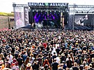 Fanouci kapely Ne Obliviscaris na festivalu Brutal Assault (6. srpna 2025)