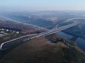 Návrh pemostní vltavského údolí v rámci Praského okruhu mezi dálniními...