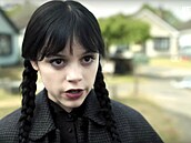 V nové druhé ad populárního fantasy seriálu Wednesday na Netflixu znovu záí...