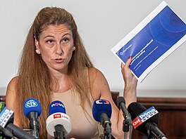 Ministryn spravedlnosti Eva Decroix (ODS) na tiskové konferenci k pípadu tzv....