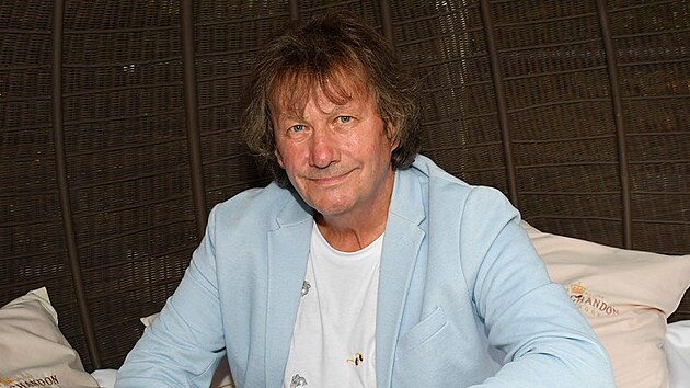 Stanislav Hlo�ek