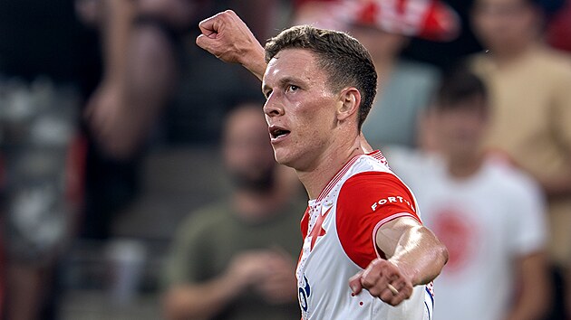 Luk� Provod slav� sv�j g�l do s�t� Teplic.