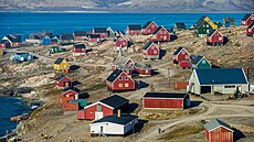 Vesnice Ittoqqortoormiit. Místní se cestovního ruchu nez�íkají. Zvlá�t� v...