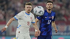 Pavel ulc bojuje o mí s Petarem Suiem z Chorvatska.