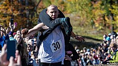 Caleb Roesler a jeho �ena Justine se ú�astní severoamerického mistrovství v...