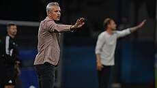 Trenér Sigmy Tomá Janotka.