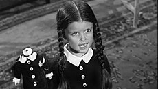 Lisa Loring jako Wednesday v seriálu Rodina Addamsova.