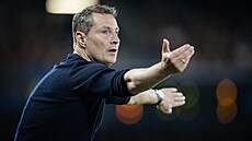 Trenér Sparty Brian Priske b�hem utkání s Araratem.