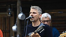 Kapela Monopól zahrála na happeningu k desátému ro�níku hudebního festivalu...