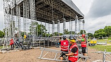 Pípravy na koncert Bryana Adamse v Hradci Králové (31. ervence 2025)