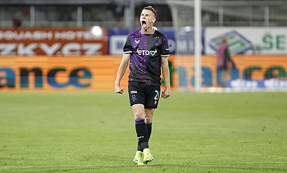 David Doudra z praské Slavie se raduje z trefy proti Jablonci.