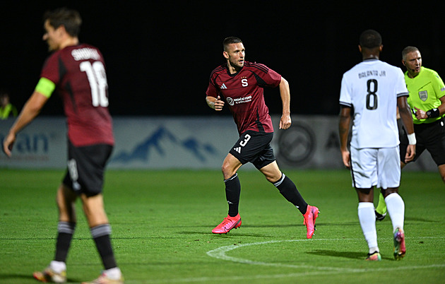 Rok poté. Sparta v Jerevanu proti stejnému soupeři, bez 11 hráčů a na jiném stadionu