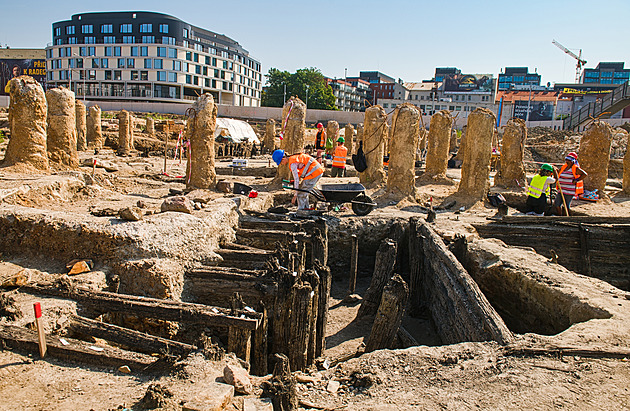 Po základech továrny našli archeologové pod Teskem v Brně i pozůstatky mlýna