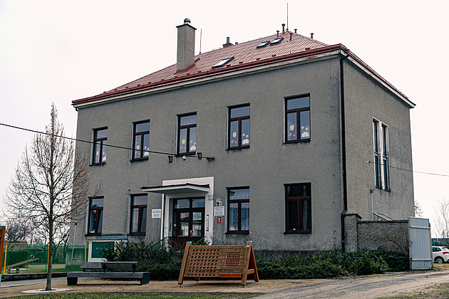 Základní a mateská kola v místní ásti Litovle Nasobrky.