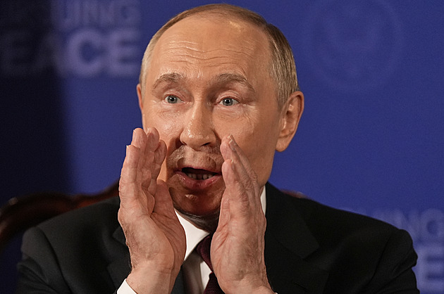 Nechci ztrácet čas, uvidíme, co se stane, řekl Trump o odložené schůzce s Putinem