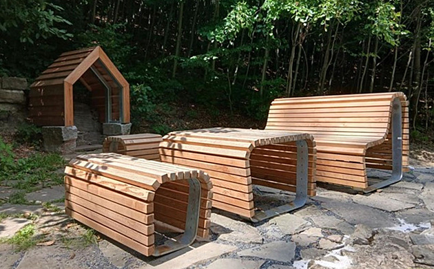 Opravený prostor Maeniny studánky na Horekách ve Frentát pod Radhotm....