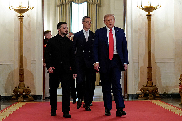 Nechceme Čínu jako garanta bezpečnosti. Pomáhala Rusku, řekl Zelenskyj