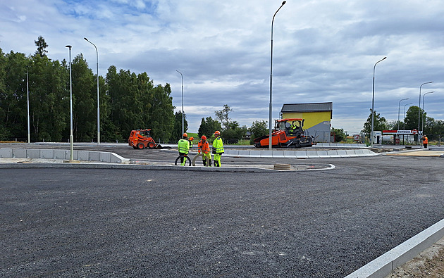 Projekt na rekonstrukci oboustranné dálniní odpoívky zahrnuje její rozíení...