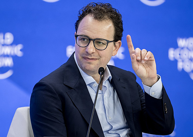 Americká armáda použila při bombardování Íránu AI. Přes Trumpův zákaz