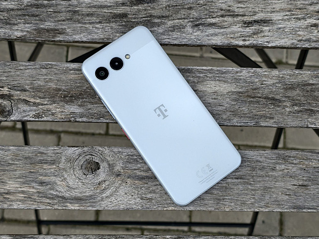 Smartphonový základ pro nenáročné. Test T-Mobile T Phone 3