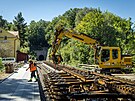 Na nejstrmj eleznici v esku se aktuln pokld nov ozubnicov tra....