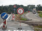 Silnii u pustili hlavn provoz do pedlvanho nebezpenho seku silnice...