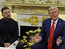 Americký prezident Donald Trump s ukrajinským prot�j�kem Volodymyrem Zelenským...