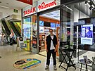 Test prodeje alkoholu a cigaret mladistvm. Tabk Valmont v obchodnm centru...