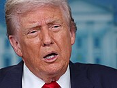 Americký prezident Donald Trump hovoí na tiskové konferenci, na které oznámil...