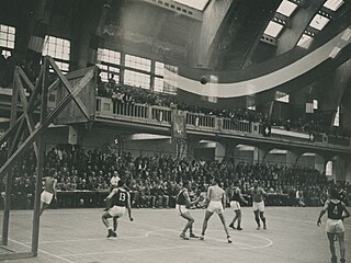 První basketbalové mistrovství Evropy hostila v roce 1935 �eneva.