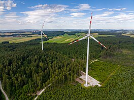 V�trná elektrárna Grafenschlag II v dolnorakouském okresu Zwettl vyu�ívá lesní...