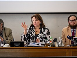 Rektorka univerzity Milena Králíková na zasedání Akademického senátu...