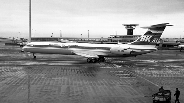 Letoun Ilju�in Il-62 OK-YBB �eskoslovensk�ch st�tn�ch aerolini� na leti�ti Amsterdam-Schiphol v lednu 1970.