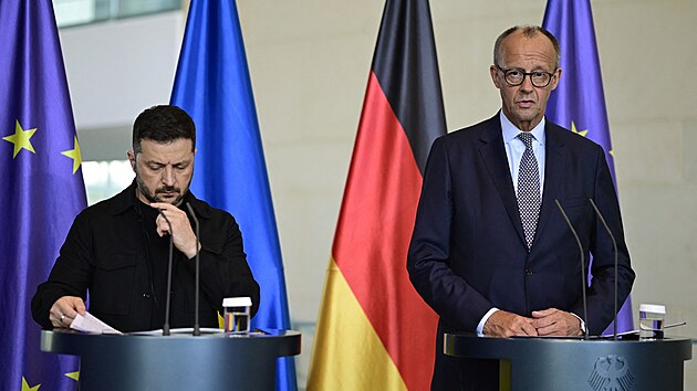 Volodymyr Zelenskyj a Friedrich Merz v Berl�n� (13. srpna 2025)