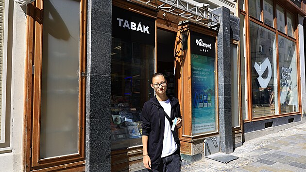 Test prodeje alkoholu a cigaret mladistvm. Tabk Valmont v Masarykov ulici v...