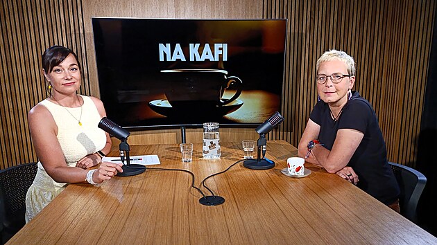 Hostem podcastu NA KAFI byla Zora ��astn�