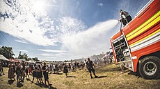 Alegorický majálesový pr�vod vycházející z nám�stí Svobody v centru Brna na snímku z roku 2014