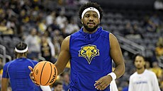 Americký basketbalista L. J. Bryan v dresu Morehead State Univesity.