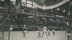 První basketbalové mistrovství Evropy hostila v roce 1935 eneva.