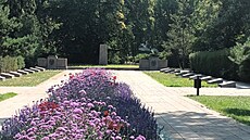 Sou�asný pohled na pomník voják�m Rudé armády v Teplicích. (18. srpna 2025)