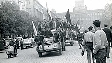 Sovtská vojska 21. srpna 1968 obsadila eskoslovensko. Protesty proti invazi...