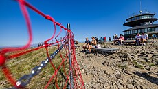 Sn�ka za�ila za slunného dne nápor turist� (13. srpna 2025).